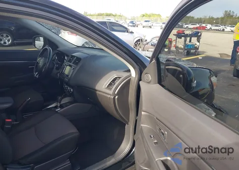 2018 Mitsubishi Outlander Sport 2.0 Le z USA, uszkodzony, nr VIN JA4AP3AU3JU008178